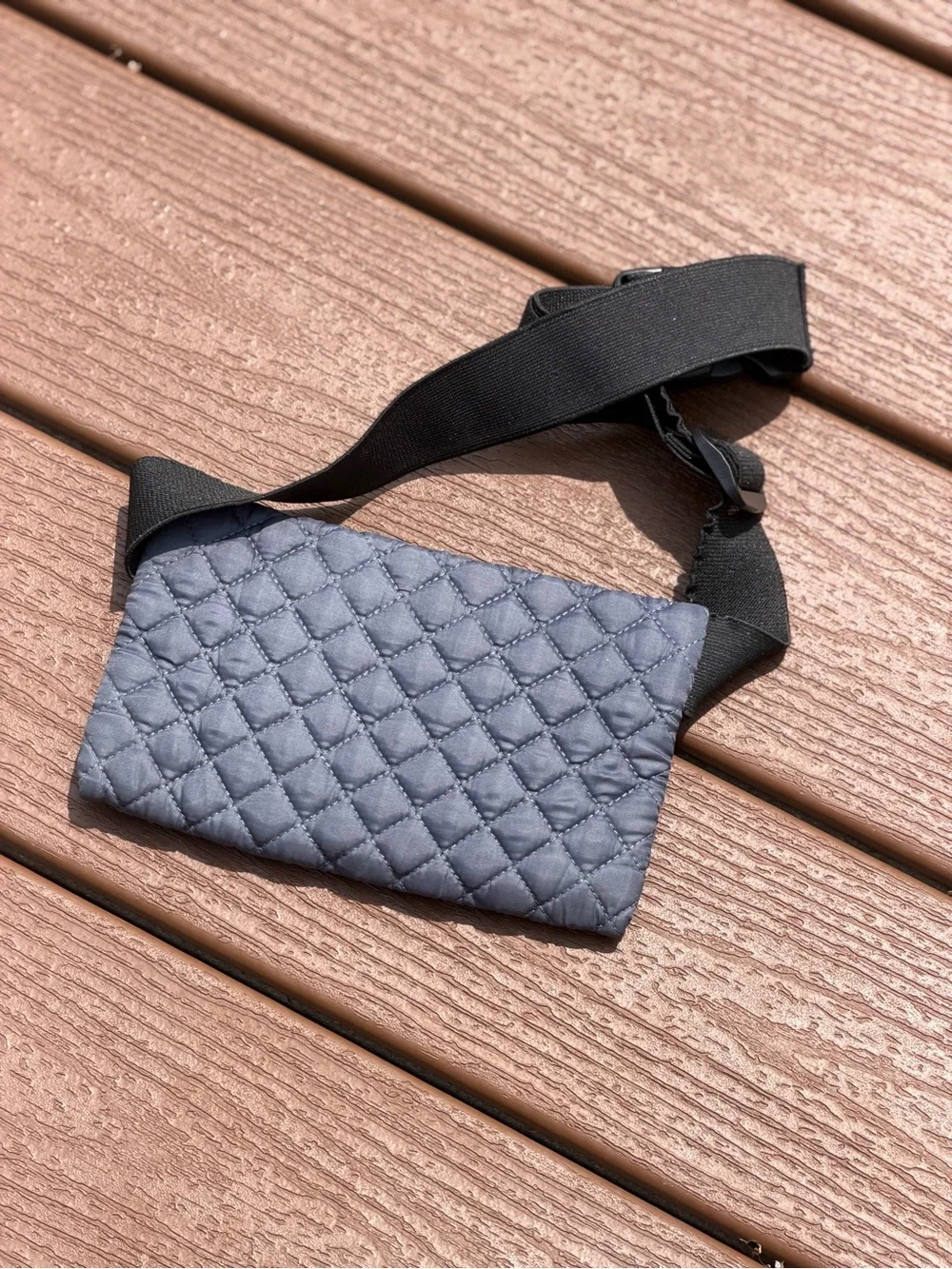 Quilted Navy Crossbody Fanny Pack Belt Bag Gray EUC - Picture 4 of 5